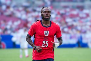 博主：利物浦有意热刺右后卫斯彭斯，球员对转会持开放态度