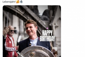 拜仁官方祝乌尔比希23岁生日快乐，上赛季出战20场丢21球