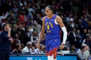 名记：骑士是沃特森的“严肃候选下家” 他能大幅提升球队天花板